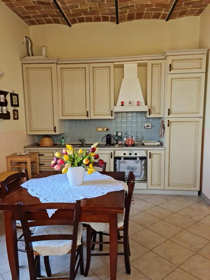 Appartamento Lago Trasimeno - Torricella Pg Luaran gambar