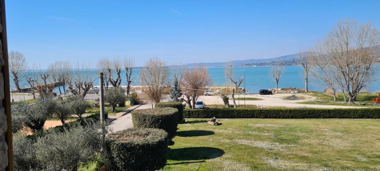 Appartamento Lago Trasimeno - Torricella Pg Luaran gambar
