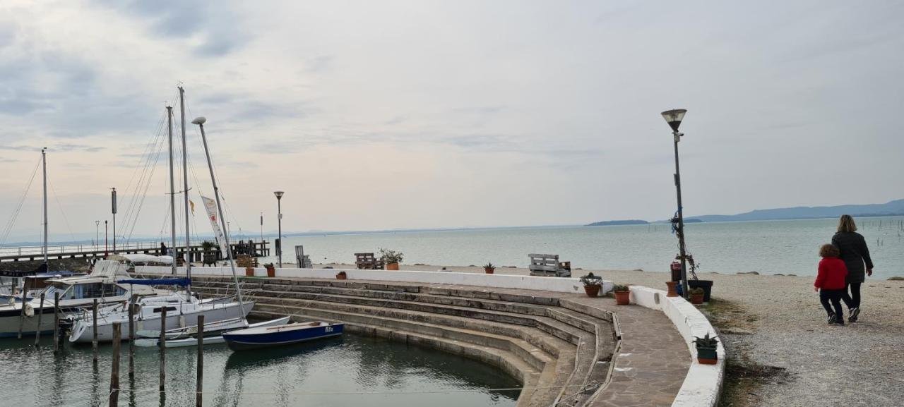 Appartamento Lago Trasimeno - Torricella Pg Luaran gambar